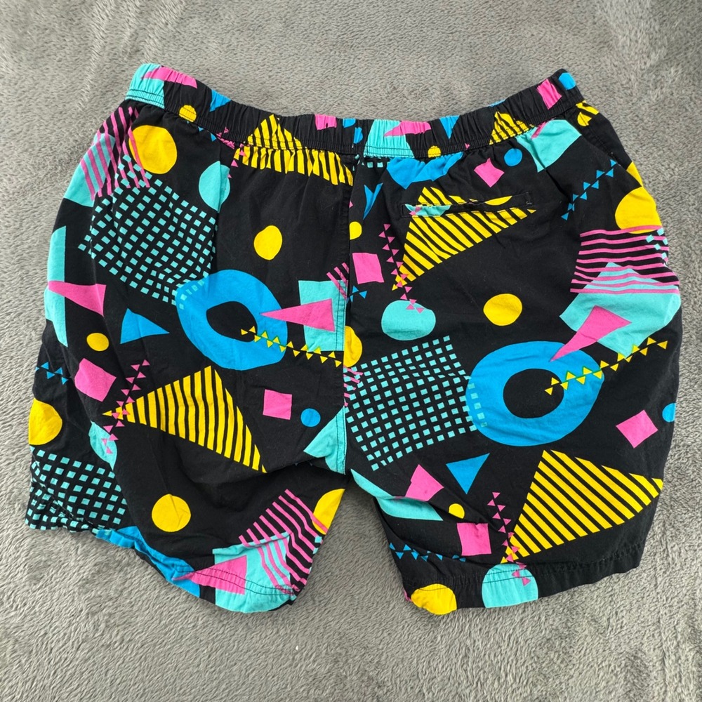 Massive Mens XL Retro 80s 90s Memphis Geometric Neon Shorts Black 19G415 - Picture 6 of 7